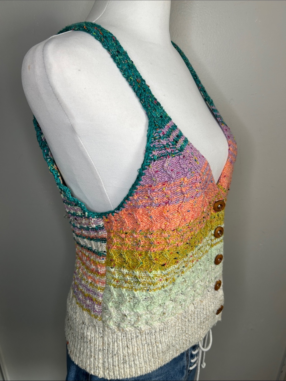 Anthropologie’s Pilcro Samalona Multicolor Gradient Button-Front Sweater Tank - Picture 3 of 11